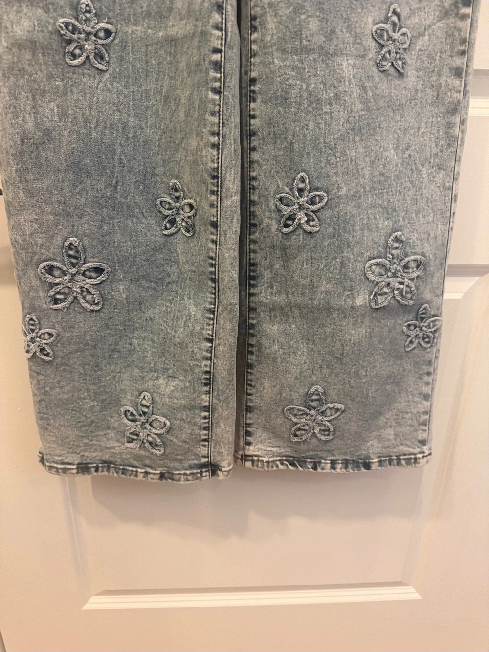 Embroidered Floral Light Wash Women’s Jeans
